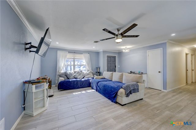 606 E 12th Avenue, Belton, TX 76513