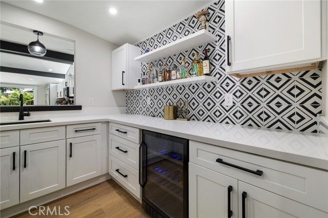 19945 Gresham Street, Northridge (los Angeles), CA 91324