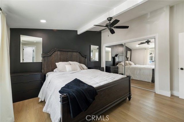 19945 Gresham Street, Northridge (los Angeles), CA 91324