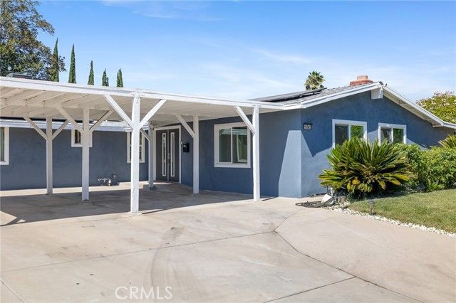 19945 Gresham Street, Northridge (los Angeles), CA 91324