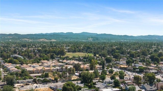 19945 Gresham Street, Northridge (los Angeles), CA 91324