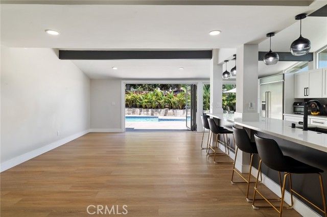 19945 Gresham Street, Northridge (los Angeles), CA 91324