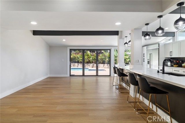 19945 Gresham Street, Northridge (los Angeles), CA 91324