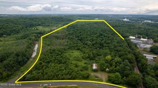 L 30.111 Newtown Road, Halfmoon, NY 12118