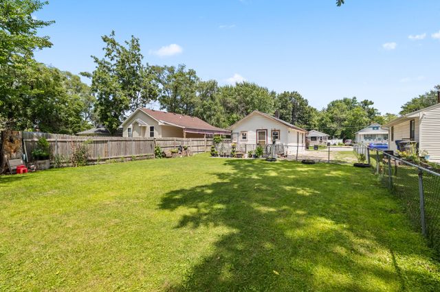 804 E 21st Court, Des Moines, IA 50317