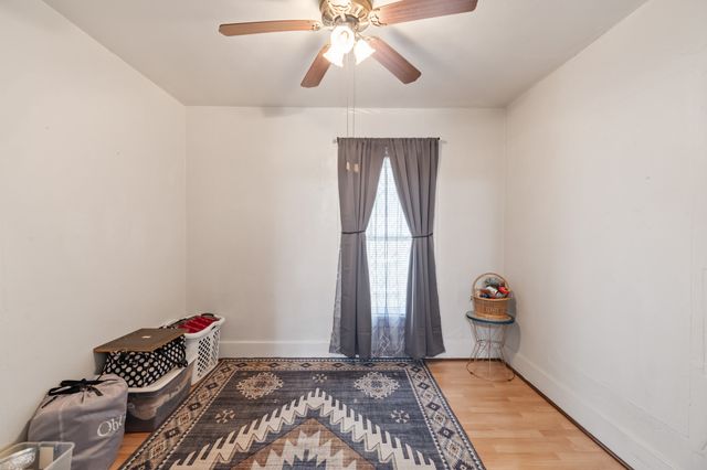804 E 21st Court, Des Moines, IA 50317