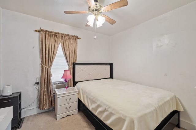 804 E 21st Court, Des Moines, IA 50317