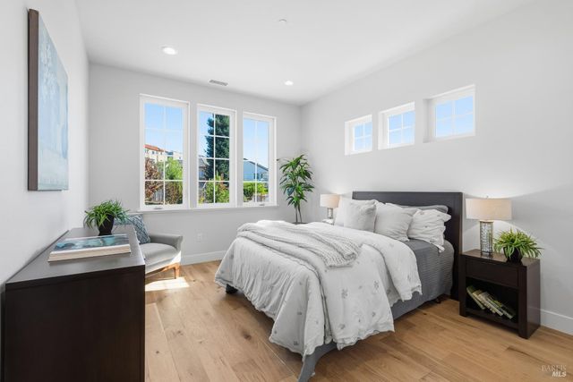 3945 Parker Hill Rd, Santa Rosa, CA 95404