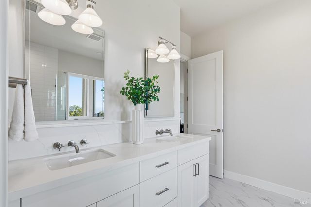 3945 Parker Hill Rd, Santa Rosa, CA 95404