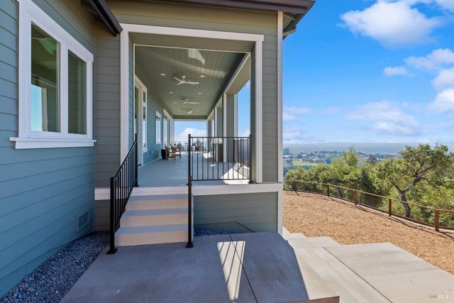 3945 Parker Hill Rd, Santa Rosa, CA 95404