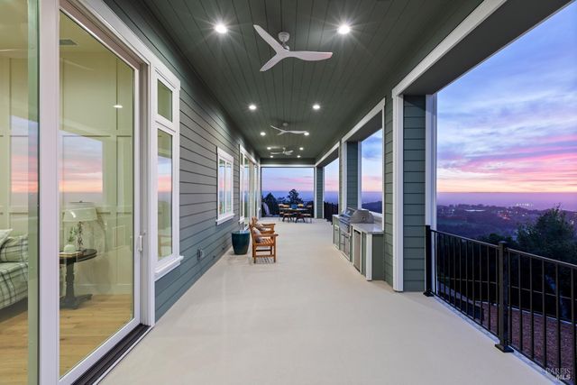 3945 Parker Hill Rd, Santa Rosa, CA 95404