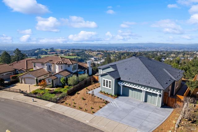 3945 Parker Hill Rd, Santa Rosa, CA 95404