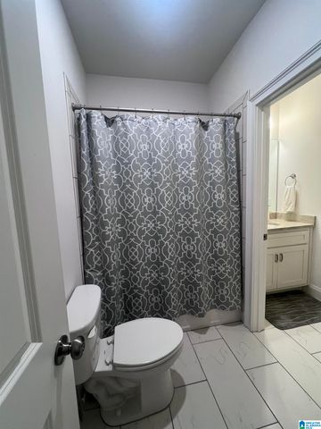 2004 GLENDALE CIRCLE, Birmingham, AL 35242