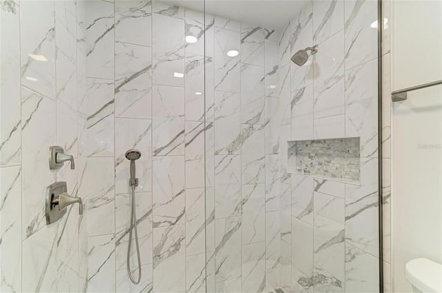 6105 7TH AVENUE DRIVE W, Bradenton, FL 34209