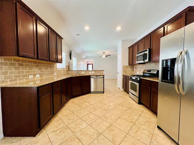 2833 Houston Wood Drive, Fort Worth, TX 76244
