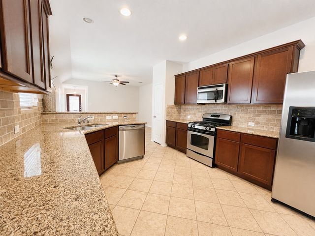 2833 Houston Wood Drive, Fort Worth, TX 76244