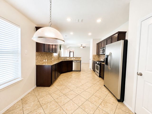 2833 Houston Wood Drive, Fort Worth, TX 76244