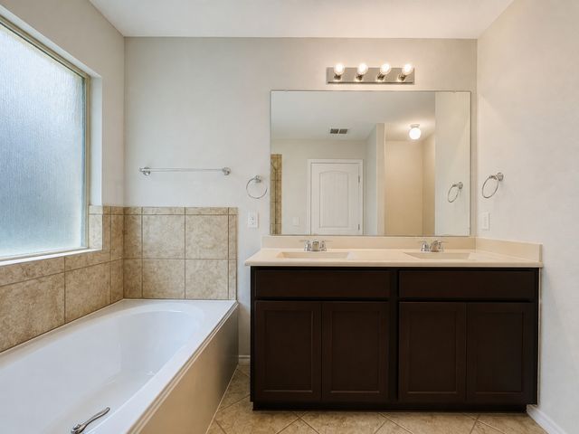 2833 Houston Wood Drive, Fort Worth, TX 76244