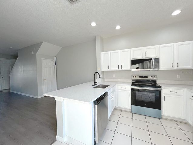 12706 COUNTRY BROOK LANE, Tampa, FL 33625