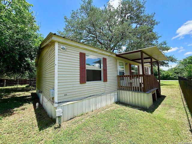 319 E ZIPP RD, New Braunfels, TX 78130