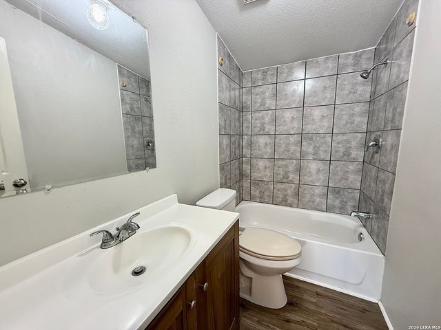 319 E ZIPP RD, New Braunfels, TX 78130