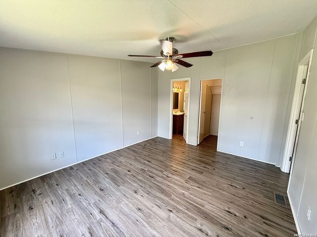 319 E ZIPP RD, New Braunfels, TX 78130