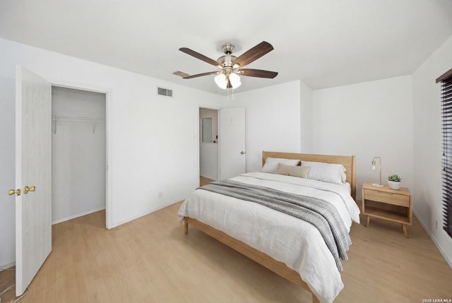8226 Grand bnd, San Antonio, TX 78250