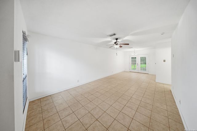 8226 Grand bnd, San Antonio, TX 78250