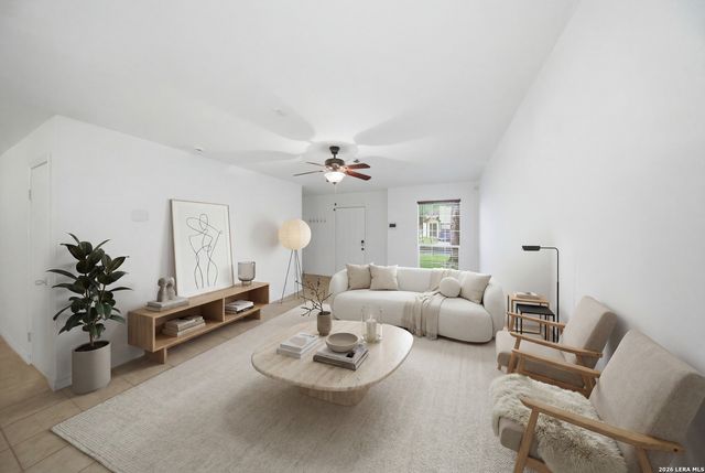 8226 Grand bnd, San Antonio, TX 78250