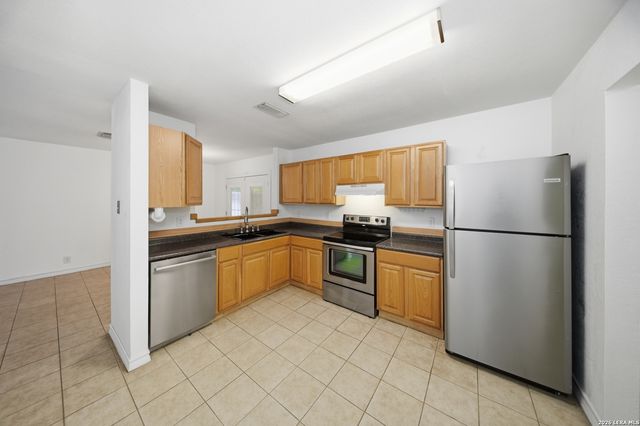 8226 Grand bnd, San Antonio, TX 78250