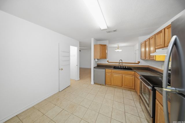 8226 Grand bnd, San Antonio, TX 78250