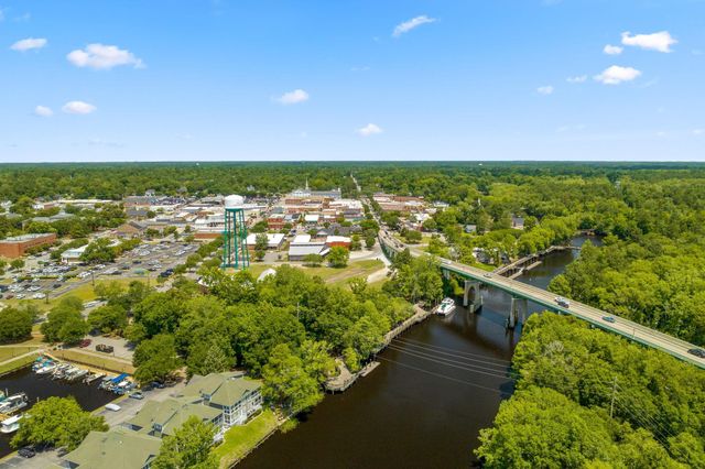 1017 Beechfield Ct., Conway, SC 29526