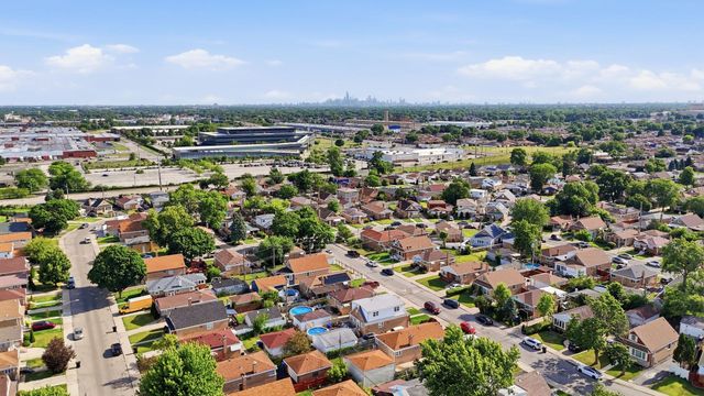7836 S Kedvale Avenue, Chicago, IL 60652