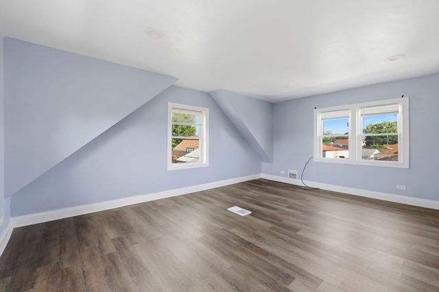 7836 S Kedvale Avenue, Chicago, IL 60652