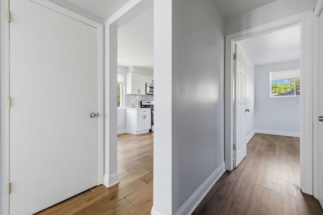 7836 S Kedvale Avenue, Chicago, IL 60652