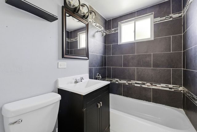 7836 S Kedvale Avenue, Chicago, IL 60652