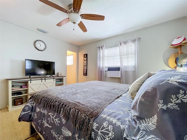 392 OLD DIXIE HIGHWAY, Bowling Green, FL 33834