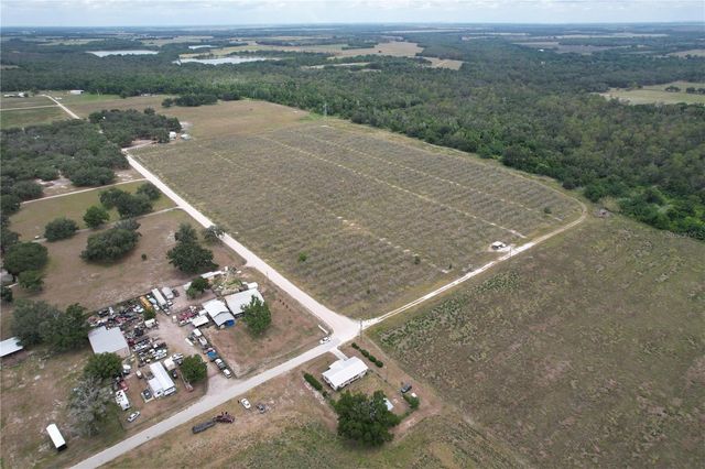 392 OLD DIXIE HIGHWAY, Bowling Green, FL 33834