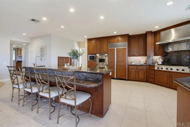 2171 Paseo Grande, El Cajon, CA 92019