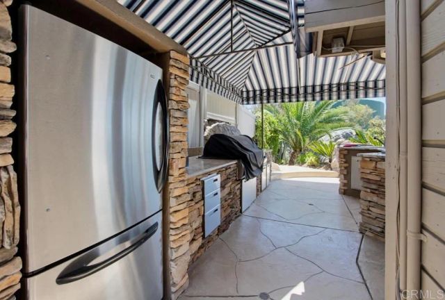 2171 Paseo Grande, El Cajon, CA 92019