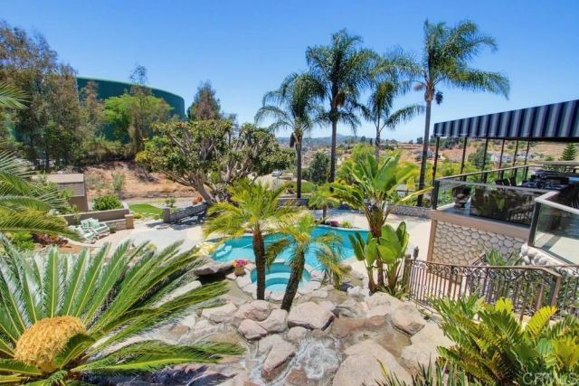 2171 Paseo Grande, El Cajon, CA 92019