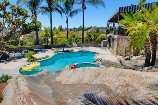 2171 Paseo Grande, El Cajon, CA 92019