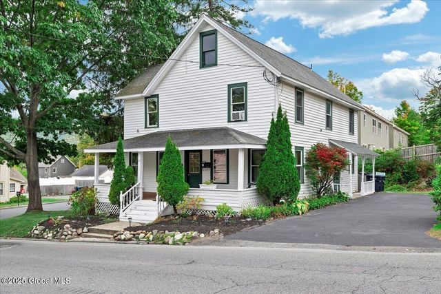 21 Mohican Street, Lake George, NY 12845