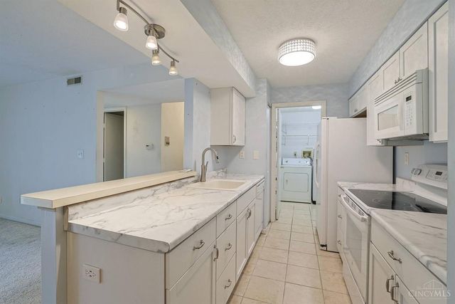 5984 Meadowcreek Drive, Miami Twp, OH 45150