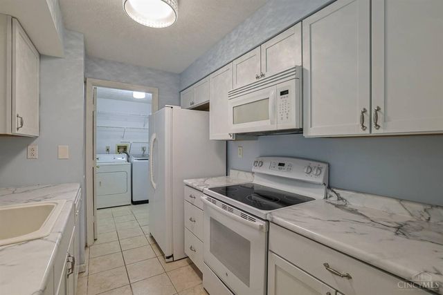 5984 Meadowcreek Drive, Miami Twp, OH 45150