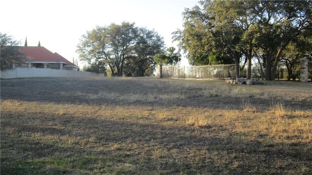 2604 Countryside CIR, Spicewood, TX 78669