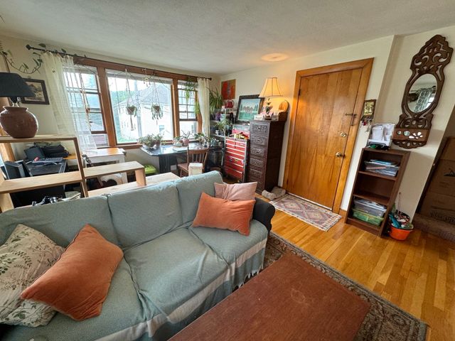 56 Nathan Rd 1, Waltham, MA 02453