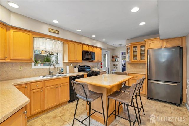 102 Fawn Drive, Old Bridge, NJ 07747