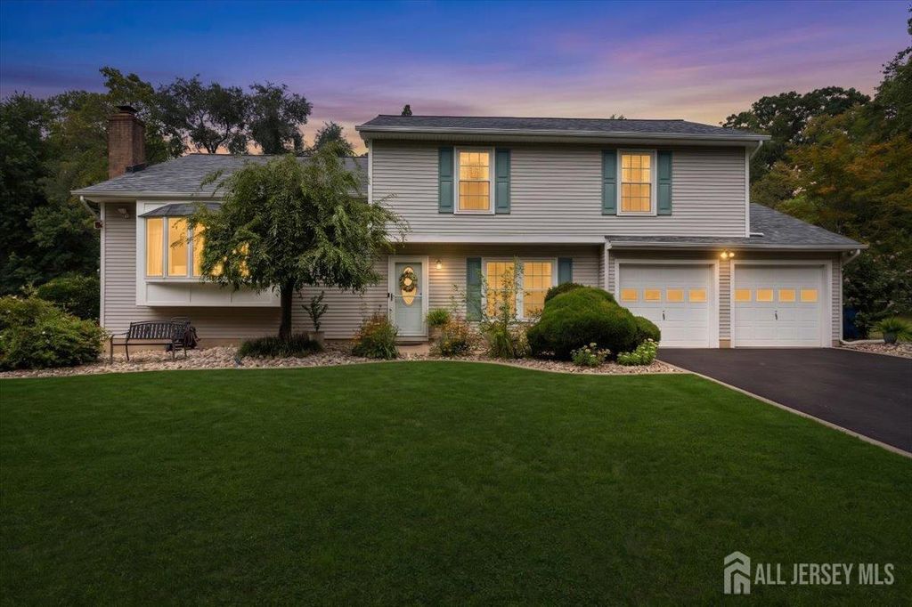 102 Fawn Drive, Old Bridge, NJ 07747