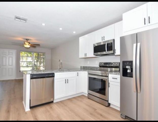 420 SE PARKWAY Drive, Stuart, FL 34996